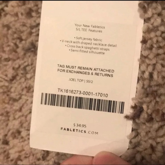 Black fabletics cross crops back tank - Picture 3 of 3